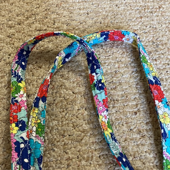 NWT Vera Bradley Small Vera tote in Far Out Floral - Picture 3 of 8